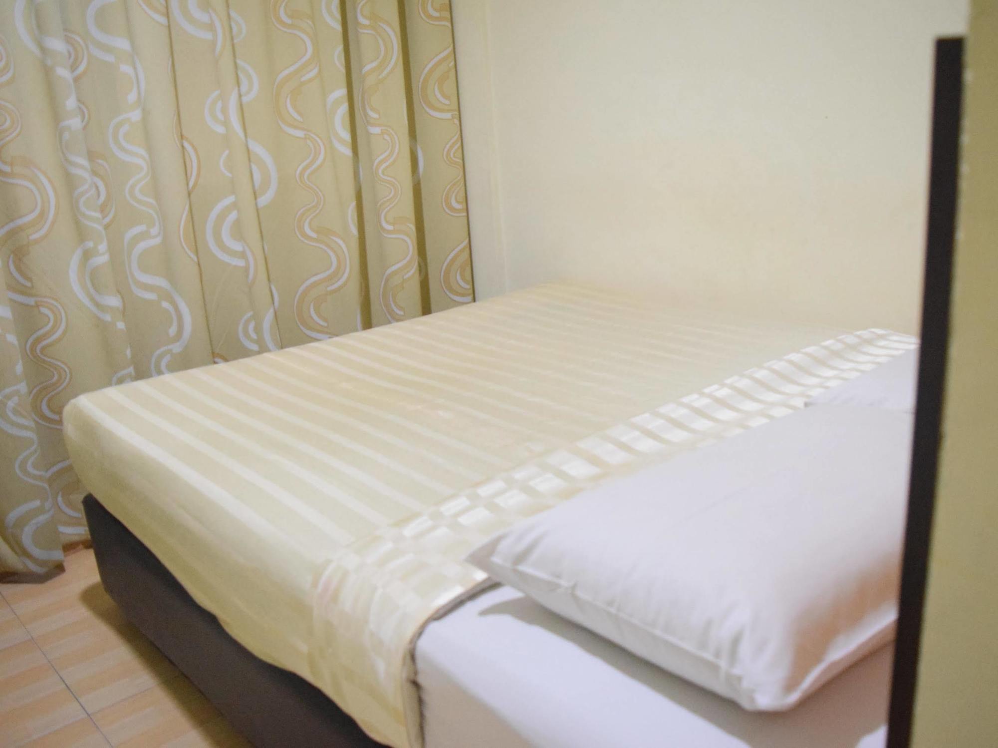 Dj Citi Inn Hotel Kuala Terengganu Kültér fotó