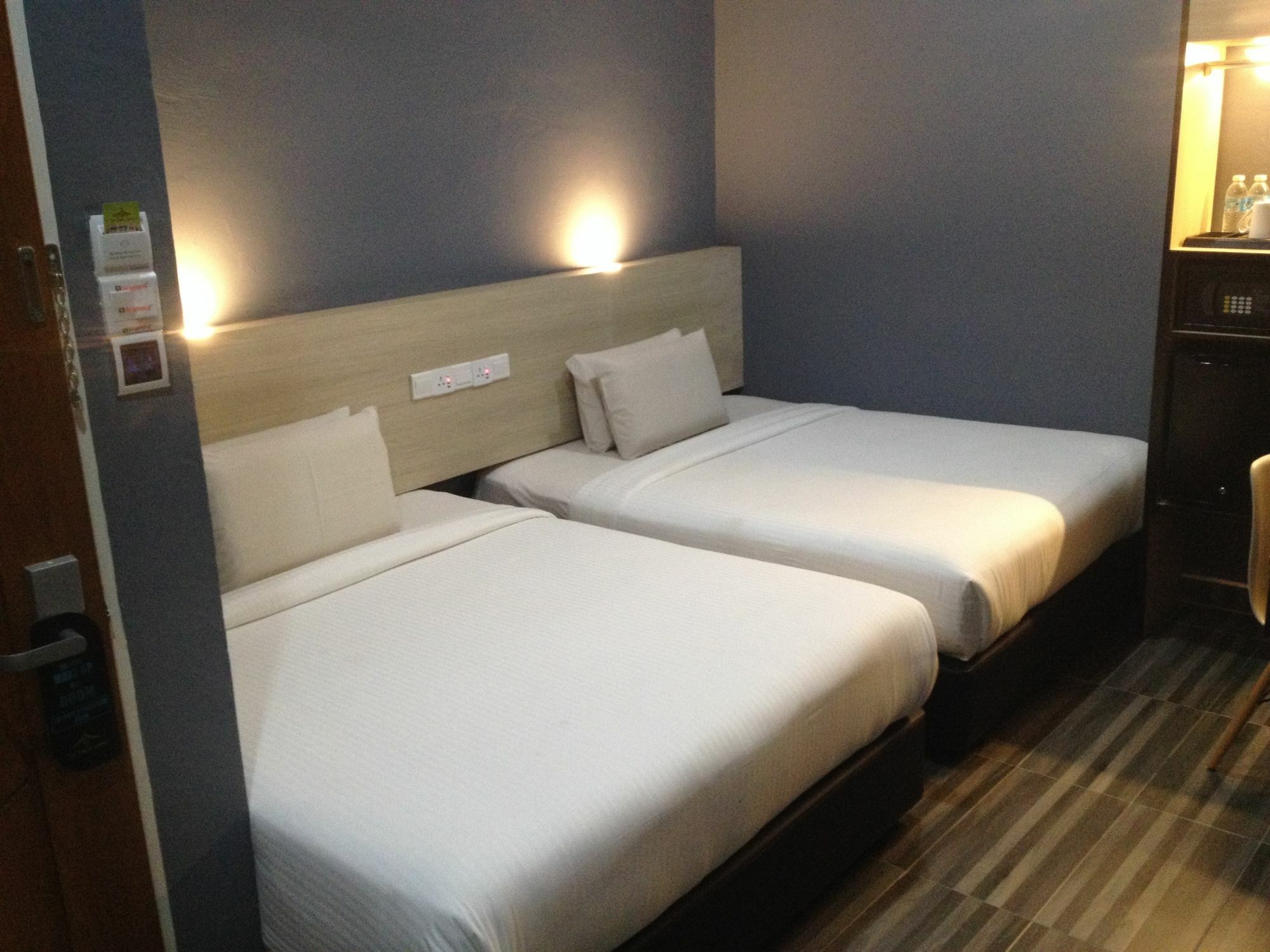 Dj Citi Inn Hotel Kuala Terengganu Kültér fotó